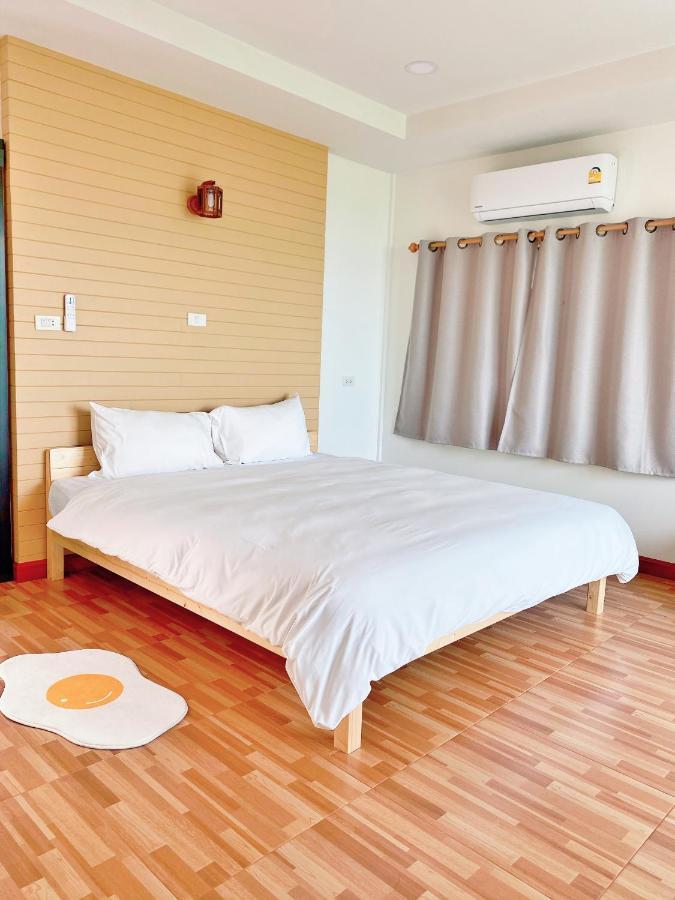 The Moon Camp Khanom Ban Plau Екстериор снимка
