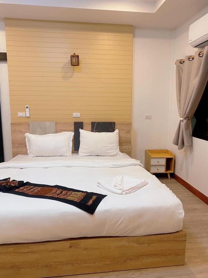 The Moon Camp Khanom Ban Plau Екстериор снимка